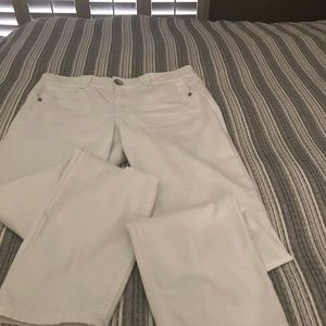 White Booty -Lift Jeans by Democracy.